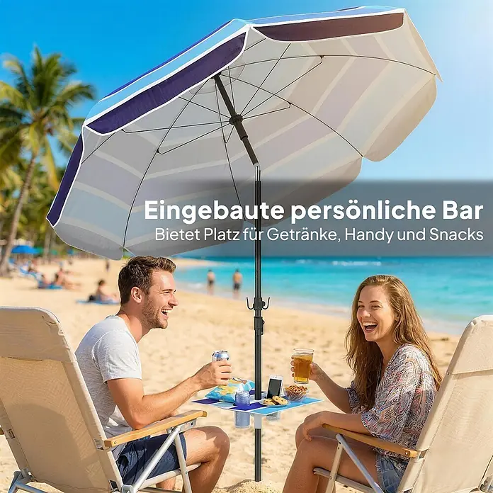 Outsunny Strandschirm - Mehrfarbig, Durchmesser Bespannung: 198 cm - Gestreifter Sonnenschirm mit integrierter blau-weißer Ablage für Getränke, Handy und Snacks, genutzt von einem Paar am Strand.