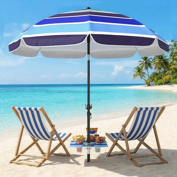 Outsunny Strandschirm - Mehrfarbig, Durchmesser Bespannung: 198 cm - Blau-weiß gestreifter Sonnenschirm mit Tisch, flankiert von zwei passenden Holz-Liegestühlen am Sandstrand.