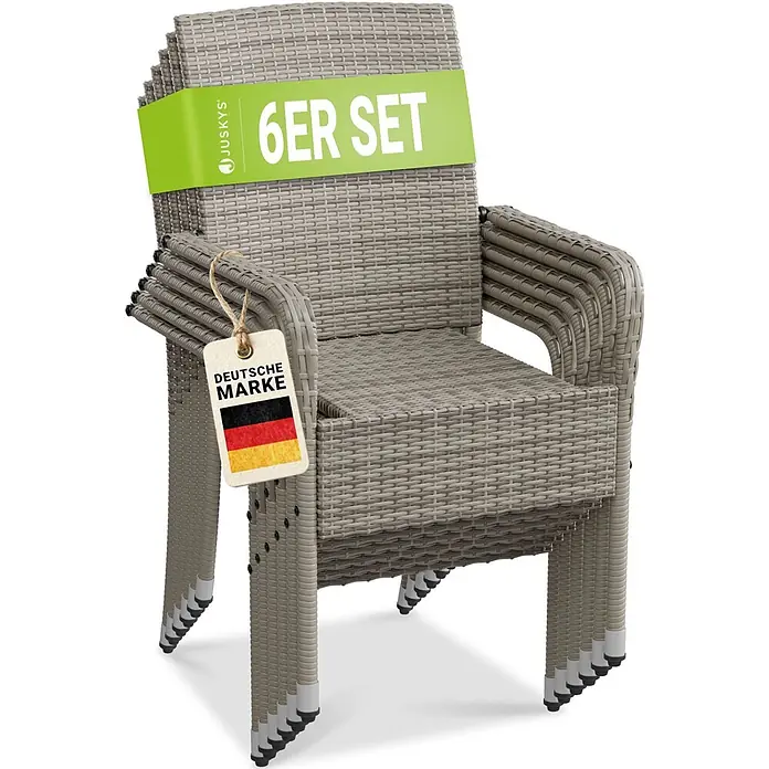 Juskys Gartenstuhl-Set Yoro - 6 Stk., Polyrattan, Stapelbar, Grau, B x T x H: 50 x 50 x 90 cm - Sechs stapelbare hellgraue Rattan-Gartenstühle, mit „6ER SET“-Band und „DEUTSCHE MARKE“-Etikett.