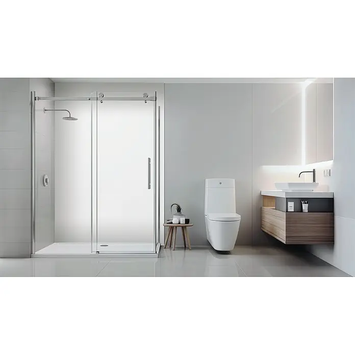 SanDesign Alu-Verbundplatte - 150 x 250 cm, White - Moderne Glasschiebeduschkabine mit Chrombeschlägen in einem eleganten Badezimmer.