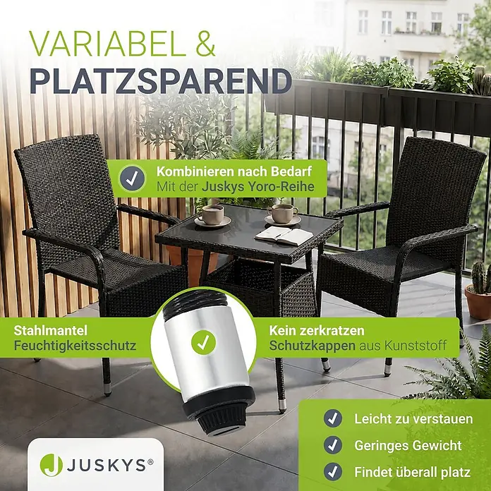 Juskys Gartentisch Yoro - L x B x H: 80 x 80 x 73 cm, Polyrattan, Schwarz - Dunkles Rattan-Balkonmöbel-Set mit zwei Stühlen und einem Tisch auf einem Balkon, das seine Vielseitigkeit und Platzersparnis hervorhebt.
