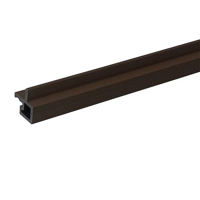 Home Deluxe Wandpaneel Fassadenverkleidung Eckprofil SANO - 20 stk. - Nussbaum, 110 x 4,3 cm - Dunkelbraunes Verbundstoff-U-Profil mit geriffelter Oberfläche und Hohlkern, für Terrassen oder architektonische Leisten.