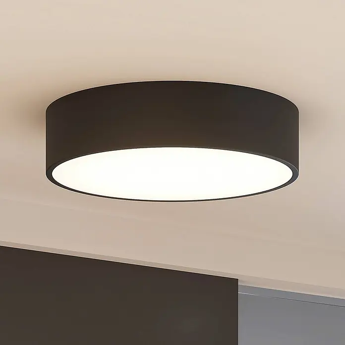 Arcchio Deckenleuchte Noabelle - schwarz, schwarz - Runde, schwarze Deckenleuchte mit bündigem Abschluss und weißem Diffusor, sorgt für helle, gleichmäßige Beleuchtung.