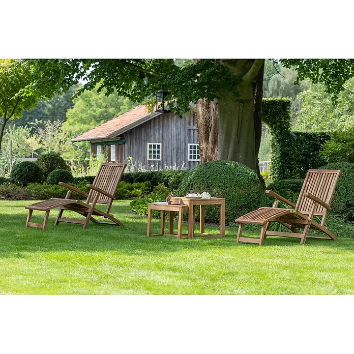 Bene Living Gartenliegen-Set Deckchair Yacht & Tische Verwood - braun, Naturmaterialien, Rückenlehne verstellbar - Zwei hölzerne Gartenliegen mit passenden Beistelltischen.