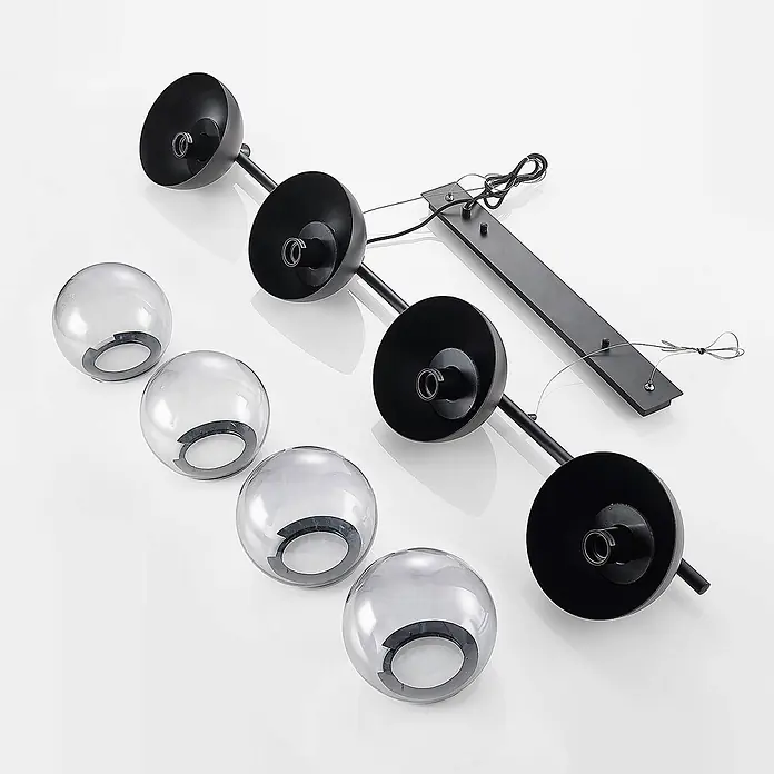 Lucande Pendelleuchte Dustian - L x B x H: 124 x 20 x 150 cm, klar, Schwarz, E27 - Demontierte schwarze Deckenleuchte mit vier Fassungen und vier Rauchglas-Kugeln.