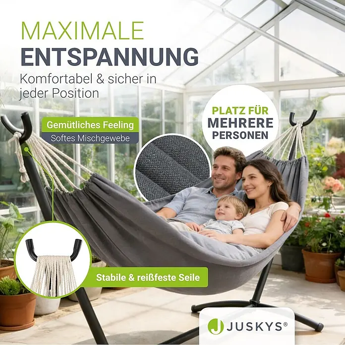 Juskys Hängematten-Set Paya - L x B x H: 279 x 109 x 101 cm, Grau - Familie entspannt in einer grauen Mehrpersonen-Hängematte mit schwarzem Gestell.
