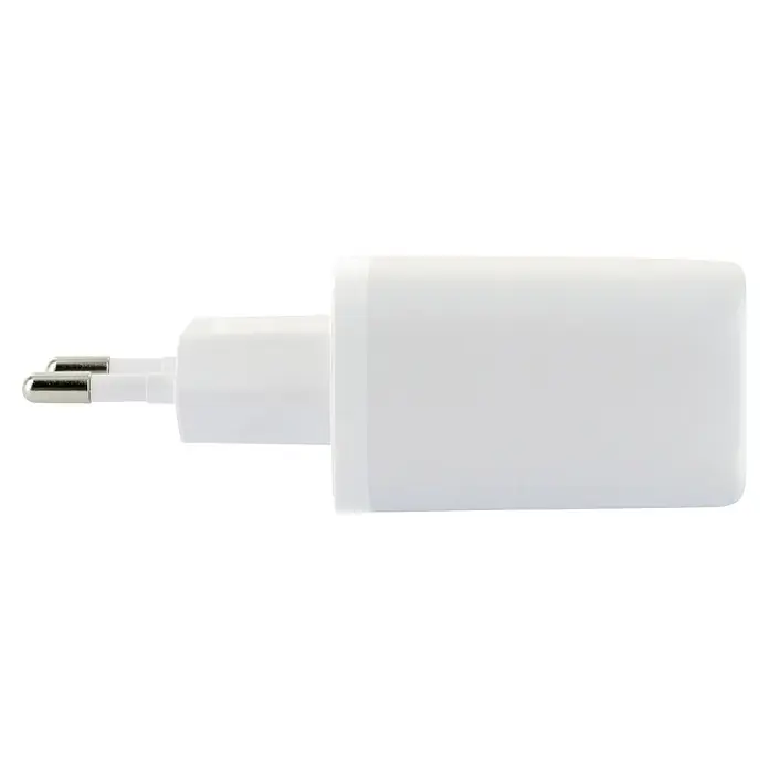 Schwaiger USB-Ladeadapter 230V 2 x USB-A - Weiß - Weißes Netzteil mit zwei silbernen Steckern.
