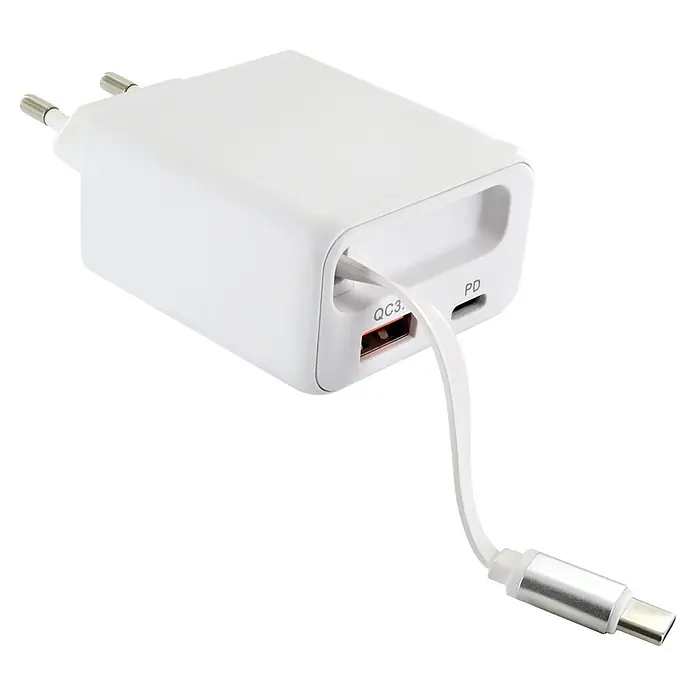 Schwaiger USB-Ladeadapter 230V 30W USB-A, USB-C - Weiß - Weißes Wandladegerät mit USB-A (QC3) und USB-C (PD) Anschlüssen, verbunden mit einem weißen USB-C-Kabel.