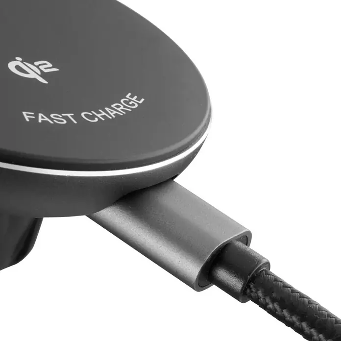 Hama Kfz-Smartphone-Halterung 15 W 201736 00201736 Ausgänge Induktionslade-Standard - Schwarz - Dunkelgraues Qi Fast Wireless Charging Pad mit schwarzem geflochtenem Kabel.
