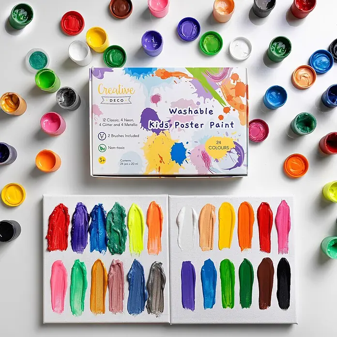 Creative Deco Gouachefarben-Set CD24x20 - Mehrfarbig, 24 Stk. x 20 ml - Schachtel mit 24 abwaschbaren Kinderplakatfarben der Marke Creative Deco, mit einzelnen Farbtöpfen und Farbmustern auf Leinwänden.