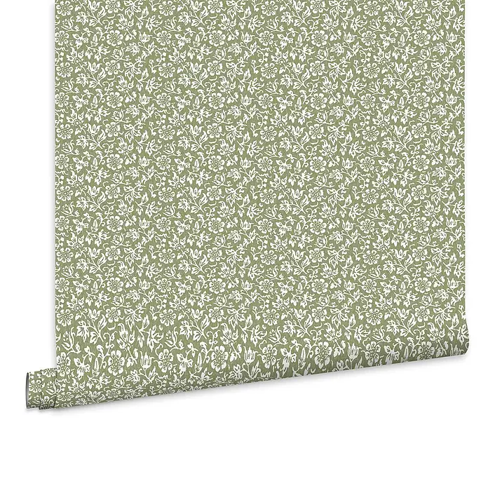 Laura Ashley Vliestapete Vliestapete Süßes Alyssum - Grün, Floral - Tapetenrolle in Salbeigrün mit zartem weißem Blumen- und Blättermuster.