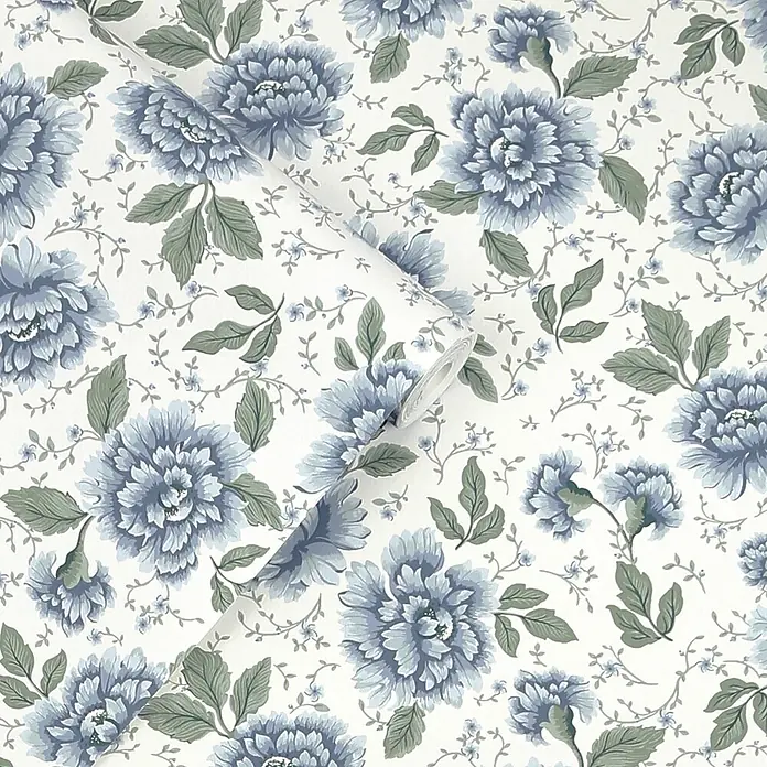Laura Ashley Vliestapete Pickworth - Hellblau, Floral, 1.000 x 52 cm - Florale Tapete mit blaugrauen Blüten und grünen Blättern, teilweise gerollt.