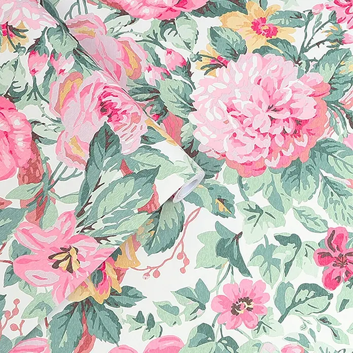 Laura Ashley Vliestapete Vliestapete Aveline - Rosa, Floral, 10 x 0,52 m - Blumentapete mit großen rosa Blüten und grünen Blättern, teilweise ausgerollt.