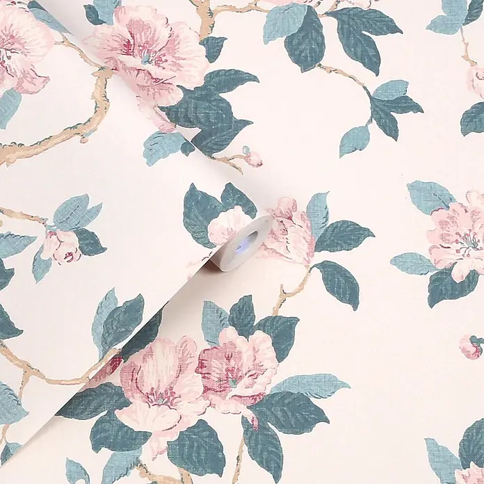 Laura Ashley Vliestapete orientalische Blüte - Leinen, Floral, 1.000 x 52 cm - Gerollte Blümchentapete mit rosa Blüten und blaugrünen Blättern.
