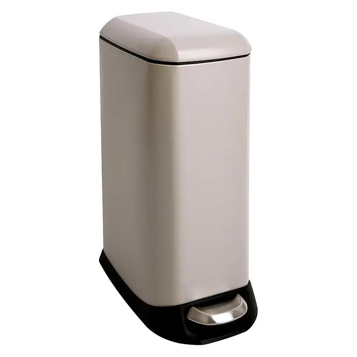 SVITA Treteimer TS12 - 12 l, Metall, Beige - Rechteckiger hellgrauer Treteimer mit schwarzem Sockel und silbernem Fußpedal für berührungslose Bedienung.