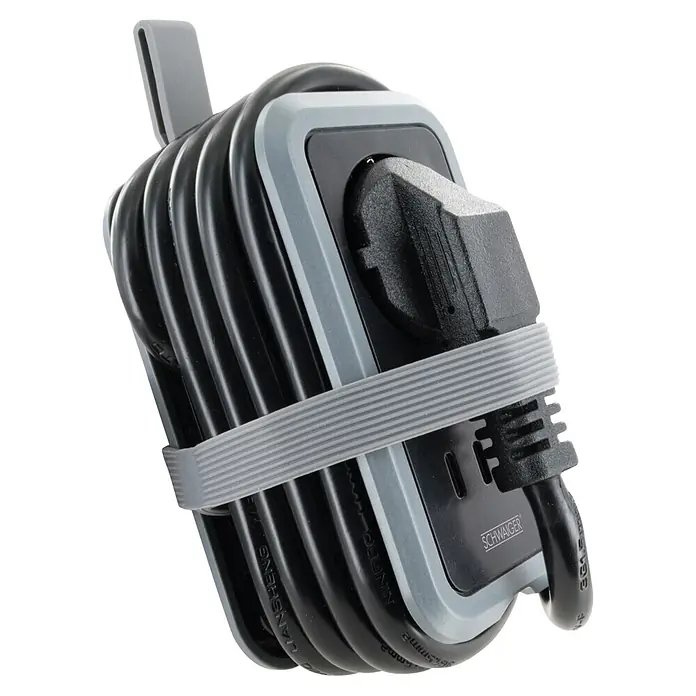 Schwaiger USB-Ladeadapter Schuko, USB-A, 2 x USB-C - Schwarz - Kompaktes schwarzes Verlängerungskabel mit grauem Rahmen und Stecker, ordentlich aufgerollt und mit einem grauen Band gesichert.