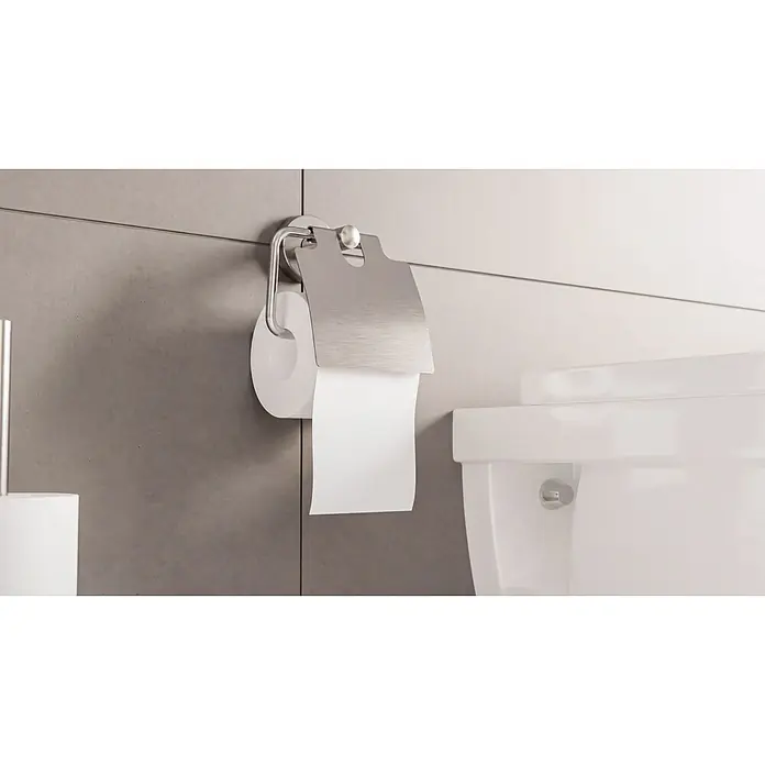 Camargue Paris Toilettenpapierhalter - Edelstahl, Silber - Verchromter Toilettenpapierhalter mit weißer Rolle, neben einer weißen Toilette montiert.