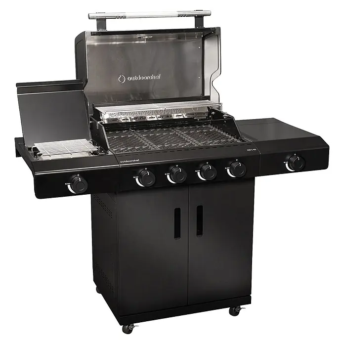 Outdoorchef Gasgrill Heat C435 - Grillfläche (B x T): 68 x 48 cm, 12,4 kW, Anzahl Brenner: 4 Stk. - Schwarzer Gasgrill mit Edelstahldetails, geöffnetem Deckel, Rosten und Warmhalterost, Bedienknöpfen, Beistelltischen und Rollschrank.