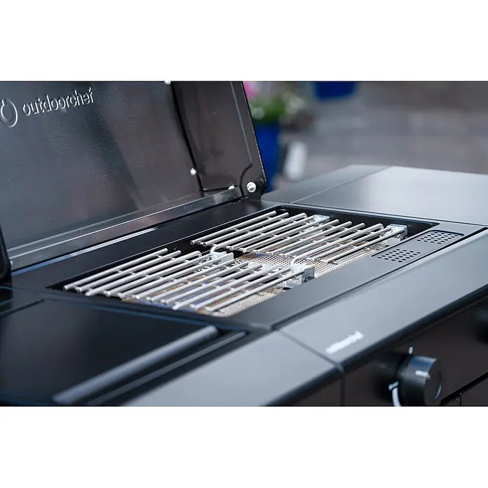 Outdoorchef Plancha-Grill Heat C265 - Grillfläche (B x T): 62 x 37 cm, 7,2 kW, Anzahl Brenner: 2 Stk., Schwarz - Offener schwarzer Outdoorchef Grill mit silbernen Rosten und sichtbarer Wärmequelle, bereit zum Einsatz.