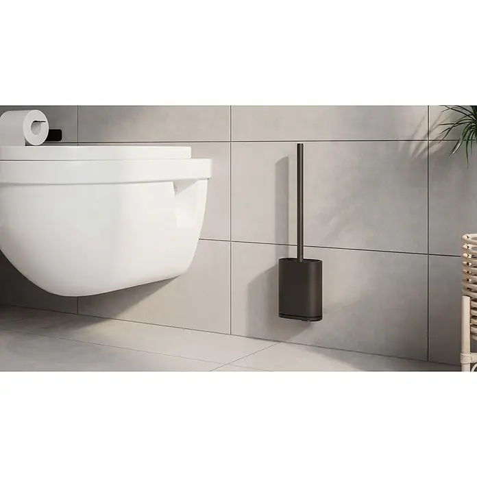Camargue Antwerpen WC-Bürstengarnitur - Edelstahl, Schwarz, Form: Oval - Wandhängendes weißes WC und schwarzes WC-Bürsten-Set in modernem Bad.