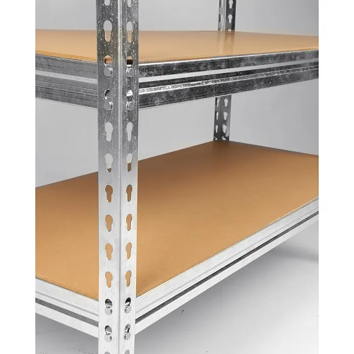 Ondis24 Werkbank-Set - L x B: 240 x 60 cm, Arbeitshöhe: 920 mm, Metall - Nahaufnahme eines Metallregals mit braunen Holzregalböden, das verzinkte Pfosten und Träger zeigt.