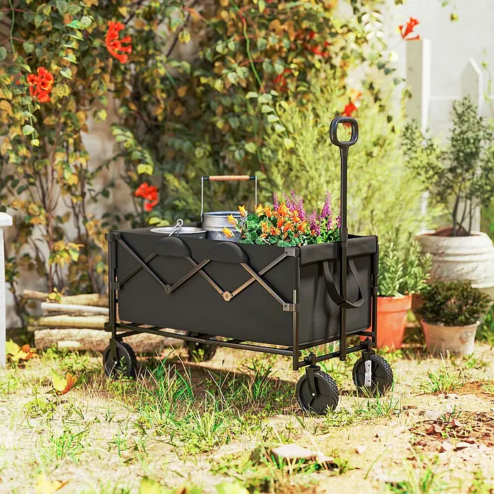 Outsunny Bollerwagen - L x B x H: 95 x 55 x 102 cm, Traglast: 100 kg, Stahl - Schwarzer faltbarer Gartenwagen mit Blumen und Werkzeugen in einem sonnigen Garten.