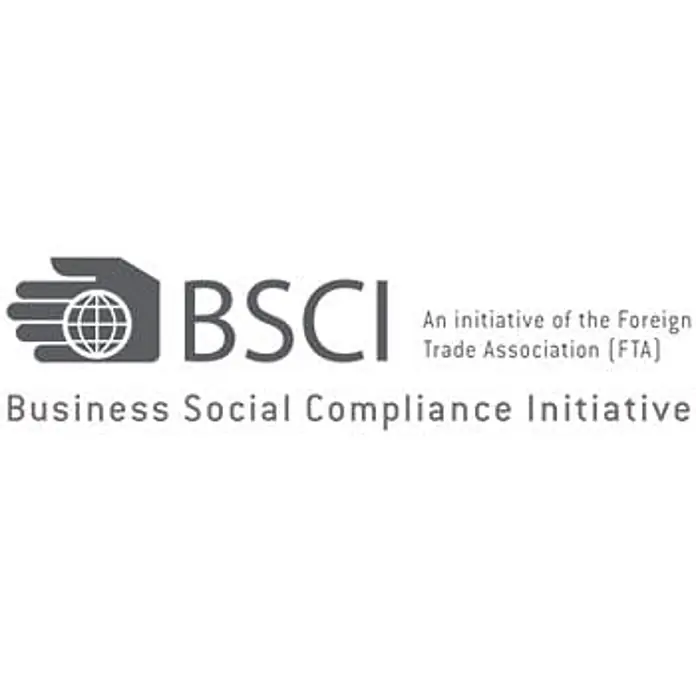 Berlinlodge WPC-Fliese - Braun, 11 Stk. - BSCI Business Social Compliance Initiative Logo, zeigt eine Hand, die einen Globus hält.