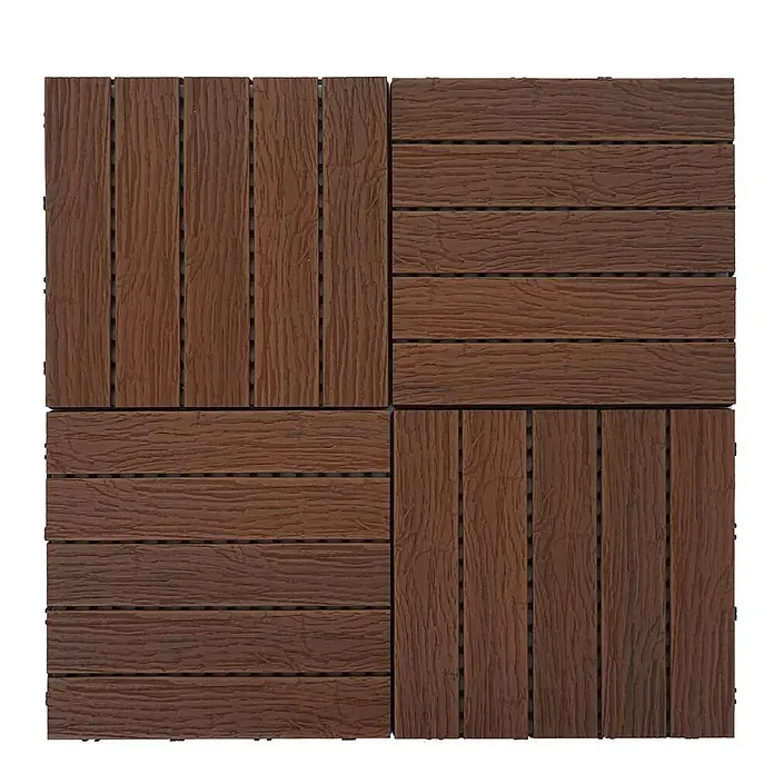 Berlinlodge WPC-Fliese - Braun, 4 Stk. - Vier dunkelbraune, ineinandergreifende Terrassenfliesen mit Holzmaserung. Jede Fliese hat abwechselnd horizontale und vertikale Lamellen.
