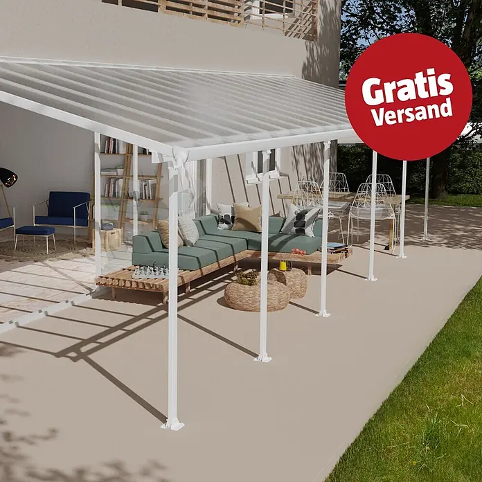 Solid Elements Terrassenüberdachung Martina - B x T: 1.035 x 300 cm, Verkehrsweiß, Polycarbonat, Transparent - Weiße Terrassenüberdachung mit transparentem Dach schützt eine Outdoor-Lounge am Haus.