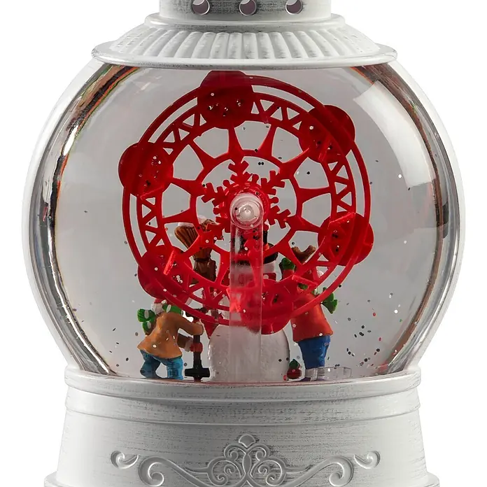 Konstsmide LED-Schneelaterne Schneemann mit Riesenrad - Innen, Weiß, 12,6 x 7,7 x 21 cm, Batteriebetrieben - Weiße Schneekugel mit einer klaren Glaskuppel. Im Inneren umgeben ein rotes Schneeflockenornament, ein Schneemann und zwei Figuren Glitzer.
