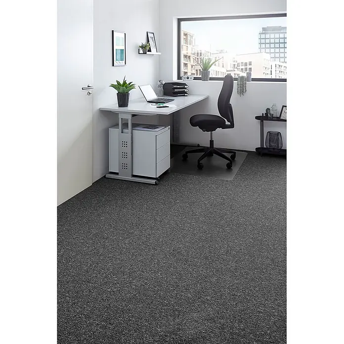 Bricoflor Teppichboden Meterware Muster, Schlinge gemustert, dunkel-grau anthrazit - Breite: 400 cm, Schlinge, 100 % Polypropylen (PP), dunkel-grau anthrazit - Dunkelgrauer melierter Teppichboden in einem Büro.
