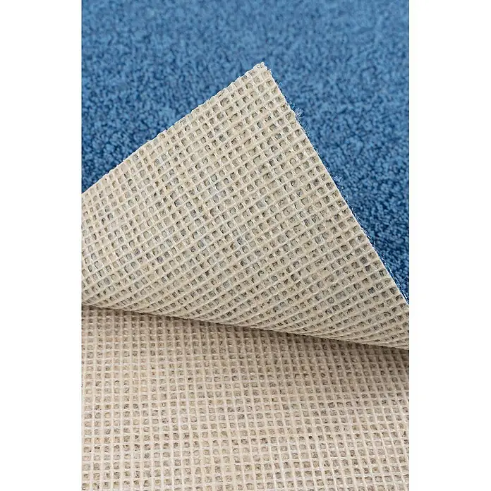 Bricoflor Teppichboden Meterware Schlinge meliert, blau, 700 x 400 cm - Breite: 400 cm, Schlinge, 100 % Polyamid (PA), blau - Blauer Teppich, der seine beige, rutschfeste Gitterrückenbeschichtung zeigt.