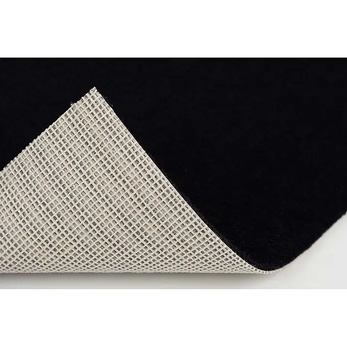 Bricoflor Teppichboden Meterware Velours uni, schwarz, 450 x 400 cm - Breite: 400 cm, Velours, 100 % Polyamid (PA), schwarz - Unterseite eines schwarzen Teppichs mit weißer rutschfester Gitterunterlage.