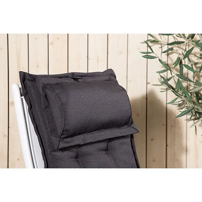 Ebuy24 Sitzauflage Cus - 1 Stk., L x B x H: 46 x 116 x 6 cm, Fasern, Schaum, Polyester., Grau - Dunkelgraues gestreiftes Outdoor-Stuhlkissen mit integrierter Kopfstütze auf einem weißen Stuhl.