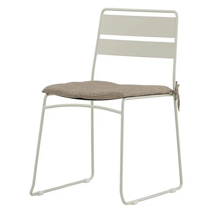 Ebuy24 Sitzauflage Lina - 1 Stk., L x B x H: 42 x 45 x 3 cm, Polyester., Beige - Hellgrauer Metallstuhl mit horizontaler Rückenlehne und beigefarbenem, gebundenem Sitzkissen.
