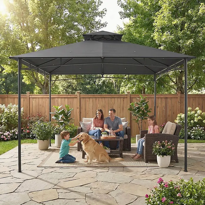 Outsunny Standard-Pavillon - Farbe Gestell: Dunkelgrau - Dunkelgrauer Pavillon spendet einer Familie auf einer Terrasse im Garten Schatten.