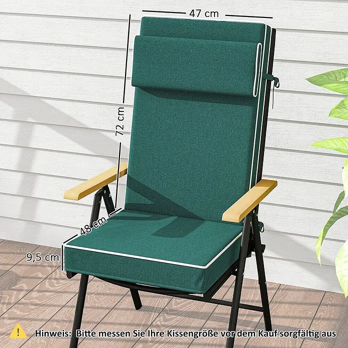 Outsunny Sitzauflage - Hochlehner, 1 Stk., L x B x H: 120 x 47 x 9,5 cm, 100% Polyester, Grün - Grüner gepolsterter Gartenstuhl mit Holzarmlehnen und schwarzem Gestell, ideal für Entspannung im Freien.