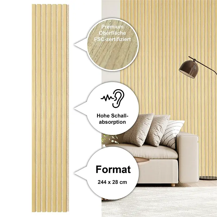 Sonido Akustikpaneel - New Oak Light / beiger Filz, 2.440 x 280 x 18 mm - Akustikplatten aus hellem Holz an einer Wand hinter einem Sofa. FSC-zertifiziert, 244x28 cm, schalldämmend.