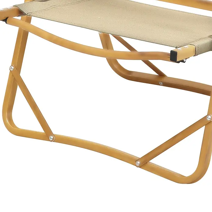 SVITA Campingstuhl - Beige, B x T x H: 55 x 53 x 61 cm - Detail eines klappbaren Campingstuhls mit beigem Stoffbezug und goldbraunem Metallgestell.