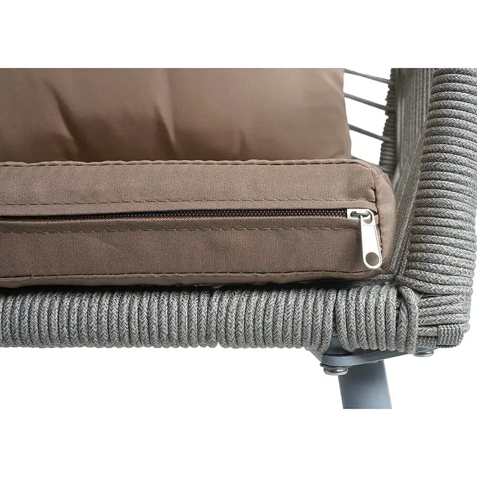 Proregal Gartenstuhl-Set - 2 Stk., Aluminium, Grau - Nahaufnahme eines braunen Kissens mit Reißverschluss auf einem grauen geflochtenen Seilstuhlrahmen.
