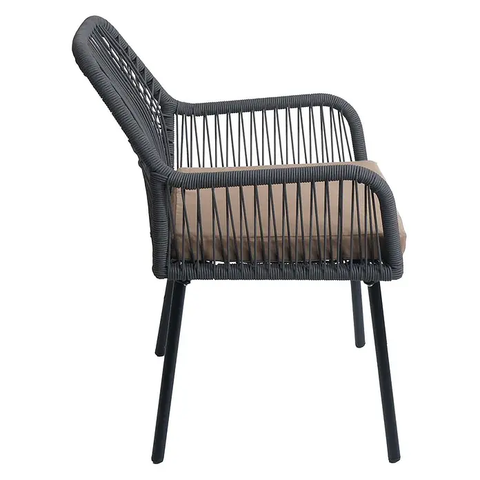 Proregal Gartenstuhl-Set - 2 Stk., Aluminium, Anthrazit - Dunkelgrauer geflochtener Outdoor-Sessel mit beigefarbenem Kissen.