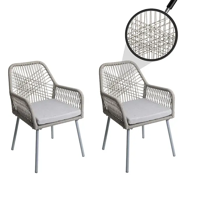 Proregal Gartenstuhl-Set - 2 Stk., Aluminium, Grau - Ein Paar hellgraue geflochtene Outdoor-Stühle mit Sitzkissen und Metallbeinen.