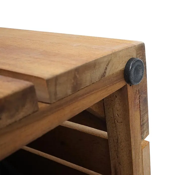 Proregal Pflanzkasten Eckig - 1 Stk., Holz, Braun - Nahaufnahme einer Ecke eines Holzregals mit einem dunkelgrauen Gummifuß.