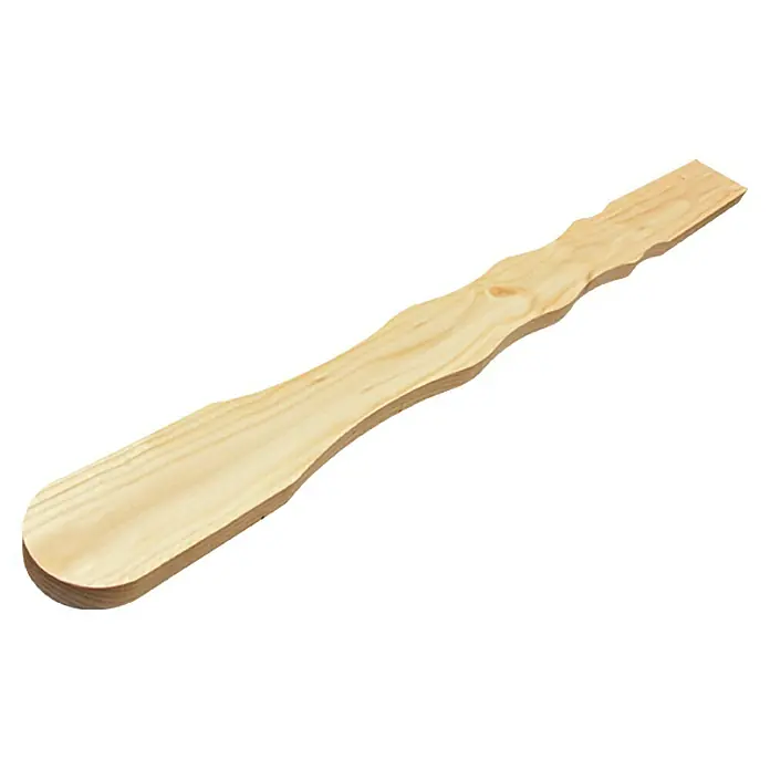 Balkonbrett - Fichte/Tanne, 880 x 70 x 18 mm, Geschwungen, 1 Stk. - Ein unbehandelter Holzschuhlöffel mit einem gewellten Griff und einer abgerundeten Schaufel, perfekt zum einfachen Anziehen der Schuhe.
