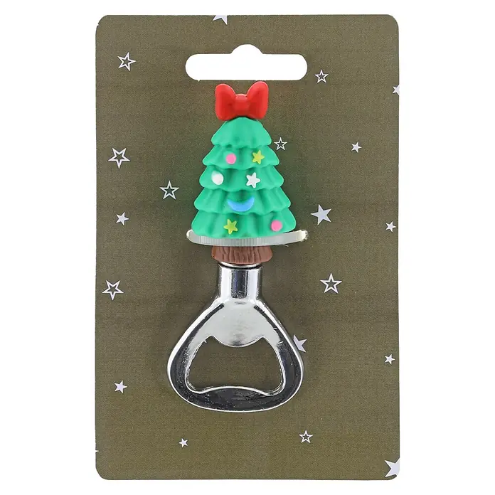 Geroma Flaschenöffner Tannenbaum - Silber, Grün, Rot, Metall, 1 Stk. - Flaschenöffner mit Weihnachtsbaum-Motiv, roter Schleife und bunten Verzierungen, verpackt auf sternengemusterter olivgrüner Karte.