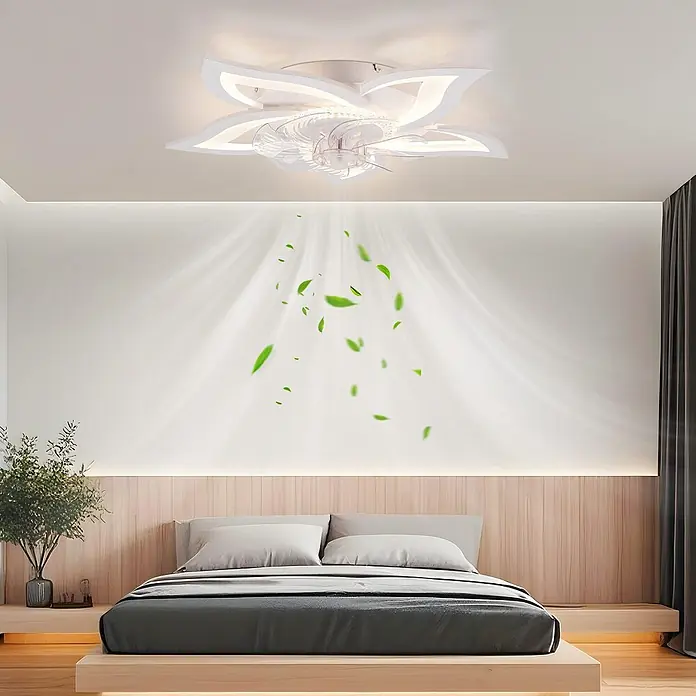 Nettlife Deckenventilator - White, 620 mm, 64 W - Weißer blumenförmiger Deckenventilator mit integriertem Licht, in einem Schlafzimmer, der den Luftstrom demonstriert.