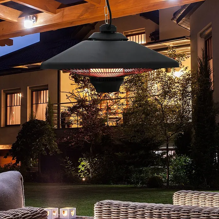 Outsunny Wärmewellenheizung - 2.000 W, Schwarz - Schwarzer hängender Terrassenheizer mit rot glühendem Element, über Gartenmöbeln an einer Holzpergola befestigt.