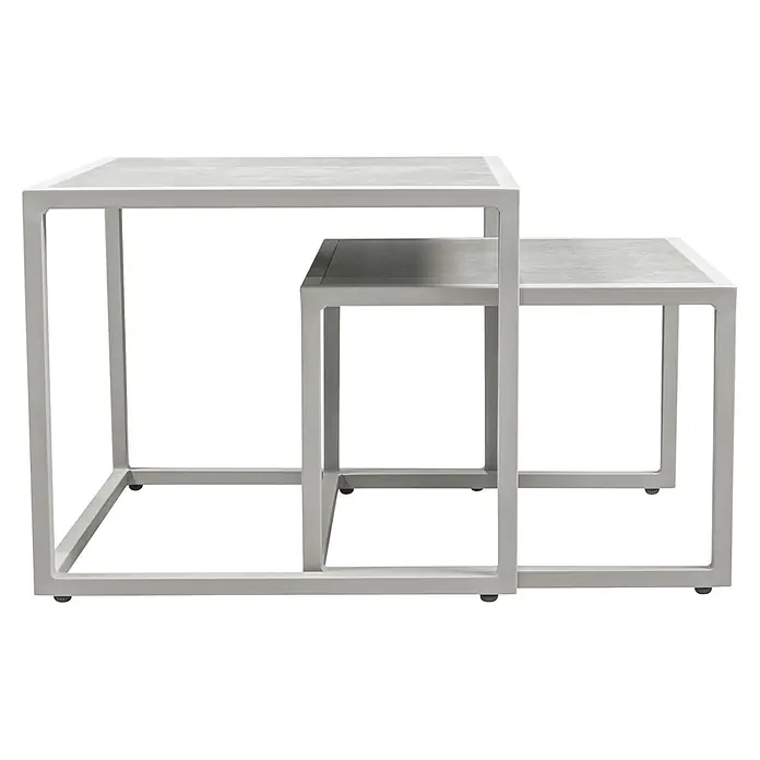 Bene Living Garten-Beistelltisch Dalias - Gesinter Stein, Stapelbar, Quadratisch, Natur - Set aus zwei Beistelltischen mit hellgrauen Metallrahmen und Betonoptikplatten.