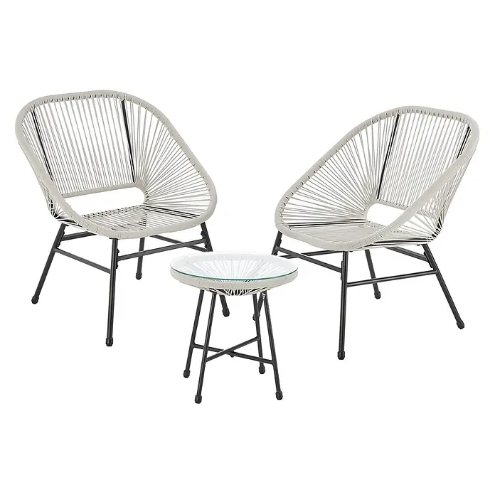 SVITA Balkonmöbel-Set TULUM - 3 -tlg., Polyrattan, pulverbeschichteter Stahl - Zwei hellgraue geflochtene Stühle und ein passender Tisch mit Glasplatte, schwarze Metallgestelle.