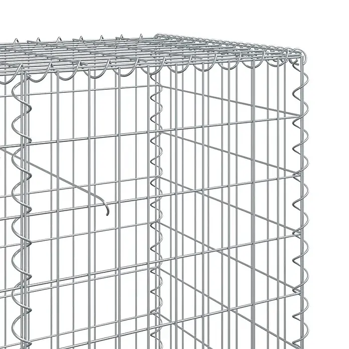 Furnicato Gabione - 1.200 x 50 x 100 cm, Metall, Maschenbreite: 50 mm, Maschenhöhe: 100 mm - Silberfarbener Drahtgeflecht-Gabionenkäfig, aus der Eckeansicht gezeigt.